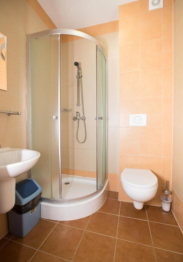 Osrodek Wczasowy Wrzos Łukęcin Exterior foto